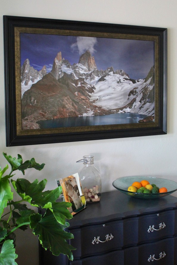 The now black frame, with our photo from Argentina. It makes me want to go back!